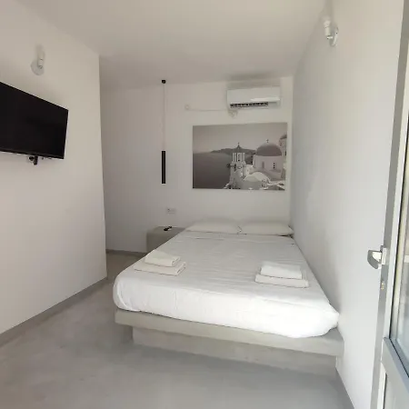 V D Appartement Fira (Santorini)